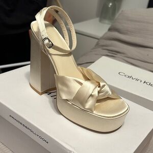 NWT Princess Polly Satin Platform Heels